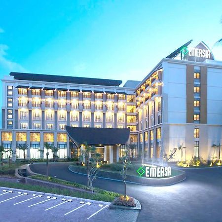 Emersia Hotel & Resort Batusangkar 외부 사진